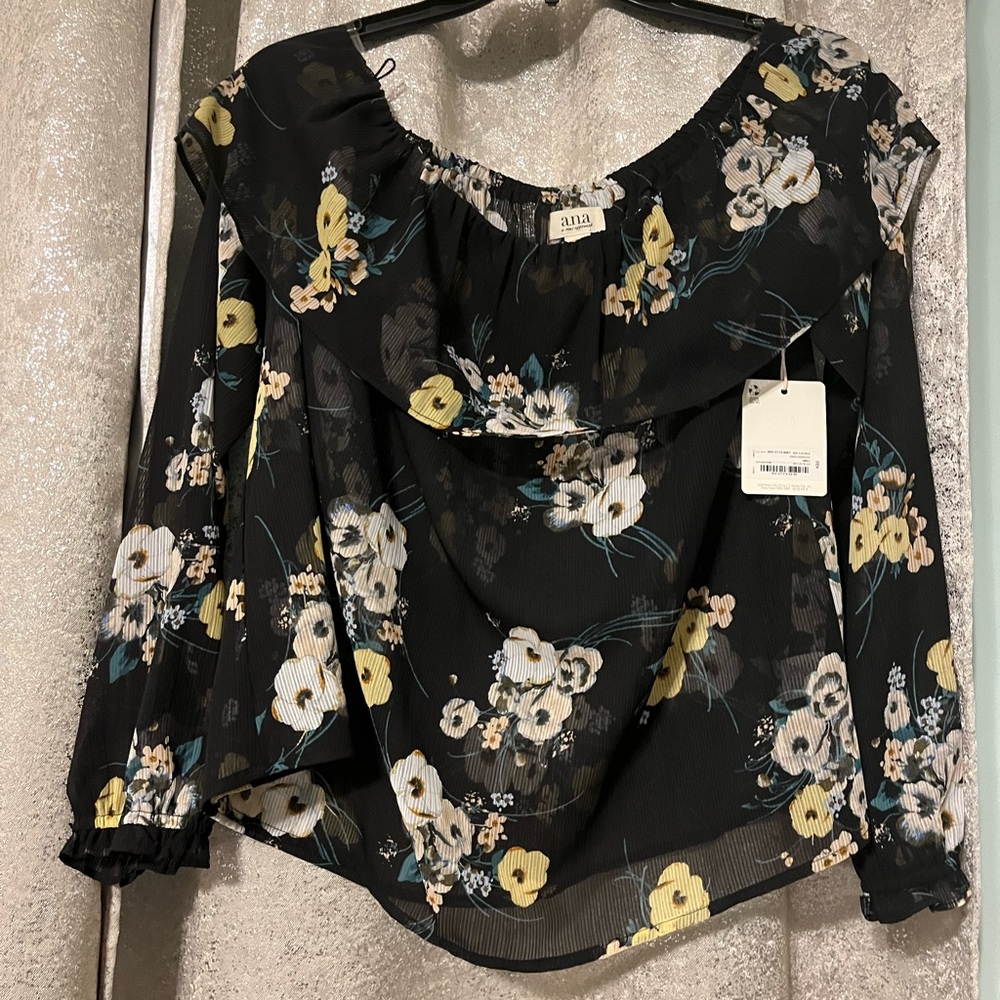 Small. Thin blouse.